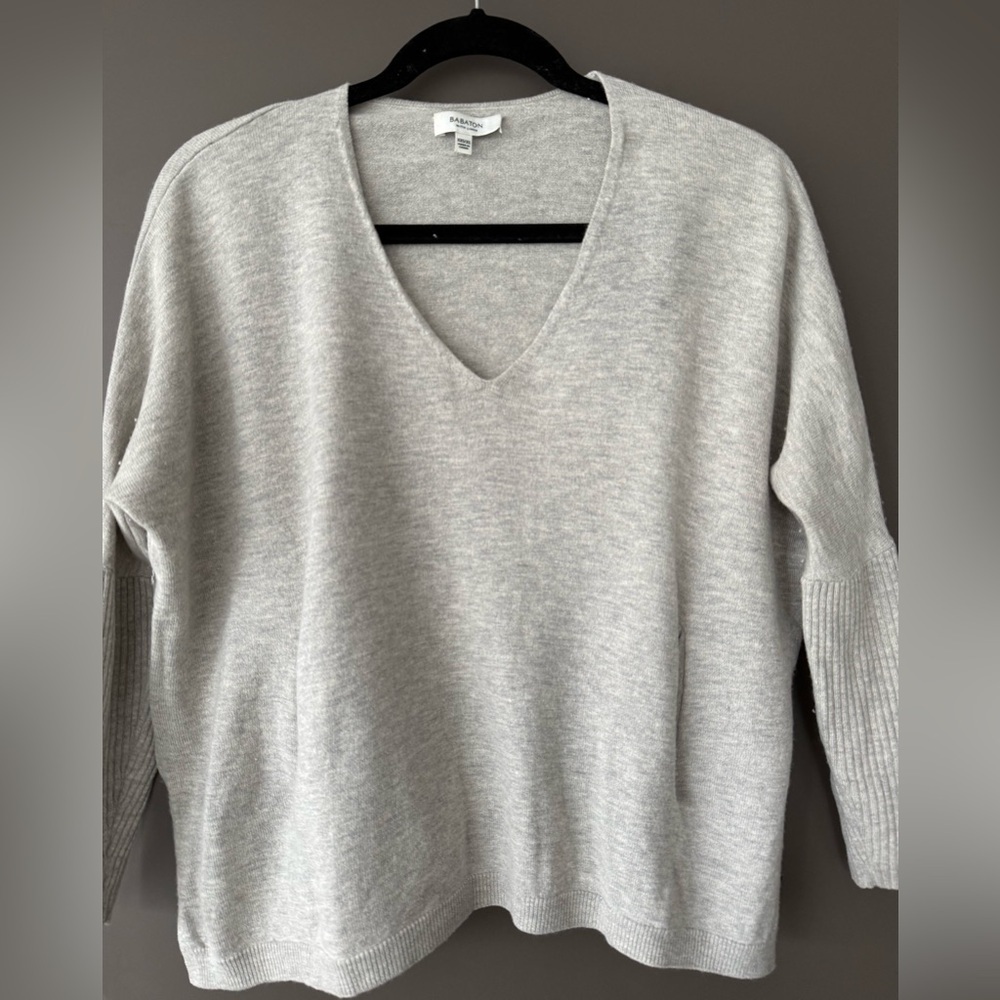 Babaton | Aritzia Grey V-Neck Sweater - Picture 4 of 11